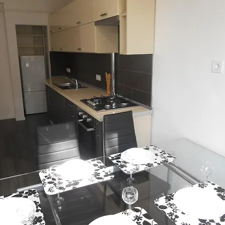 Bogarti Apartman Apartment Eger