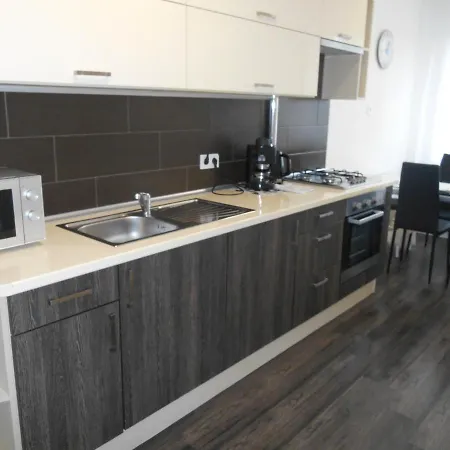 Bogarti Apartman Apartment *